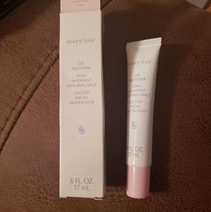 💚 3 for $15 - Mary Kay Oil Mattifier
